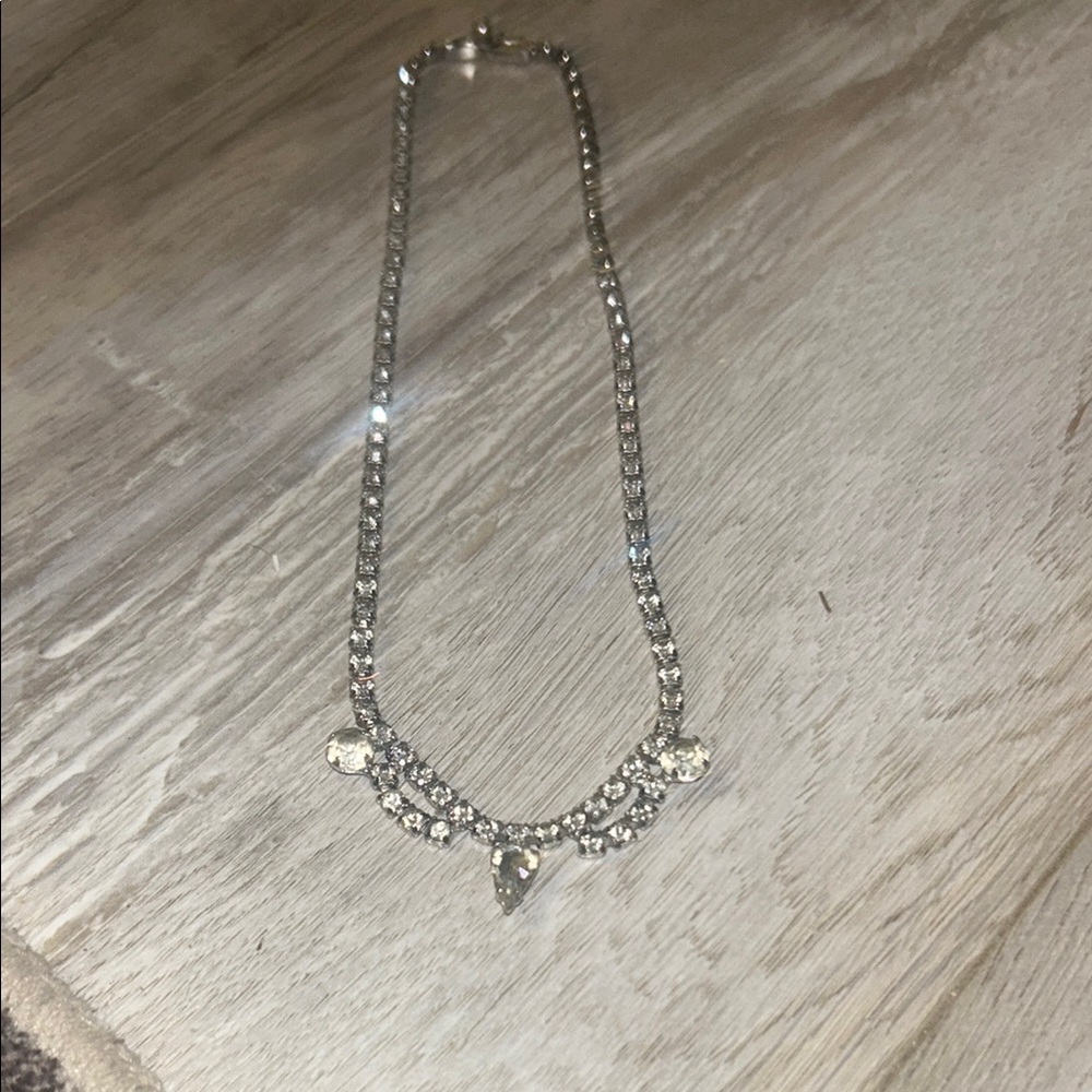 Elegant Silver Rhinestone Necklace